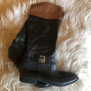 Beautiful two-toned color boots
